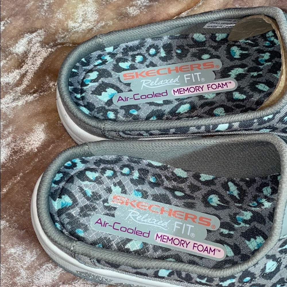 Slip-ons - Picture 4 of 5